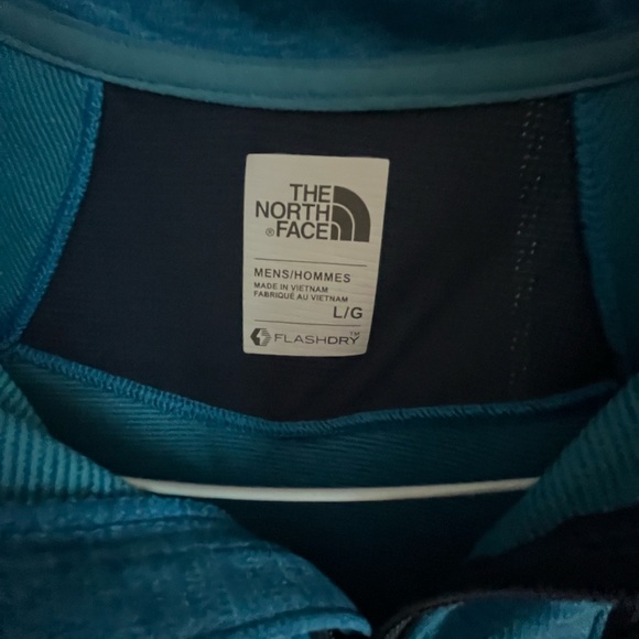 Pick one north face shirt - Picture 2 of 2